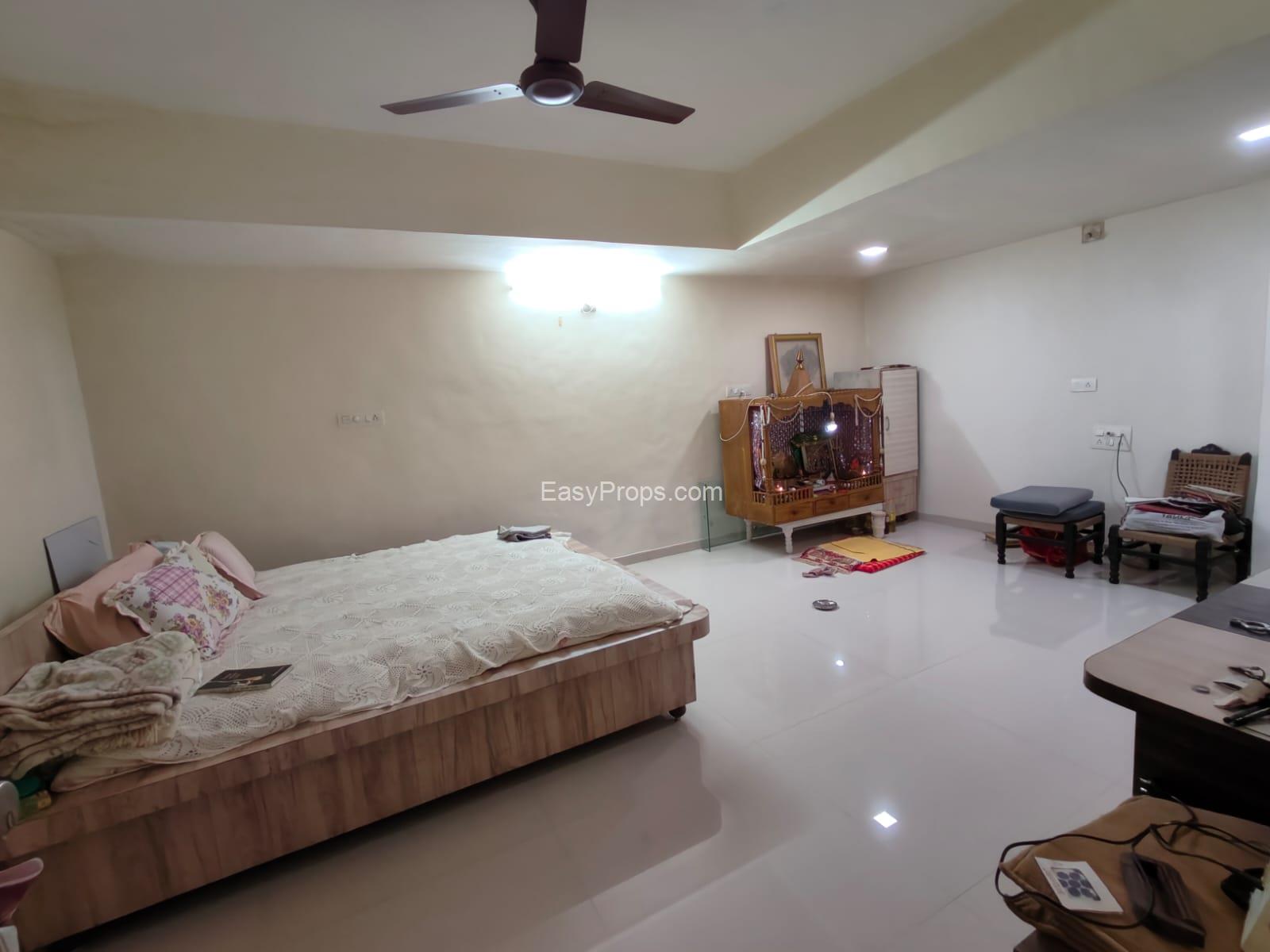 4 BHK Flat 